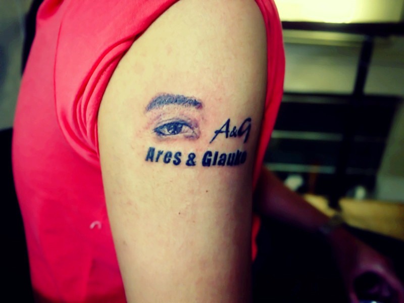 完美3d技术下的眼睛英文刺青