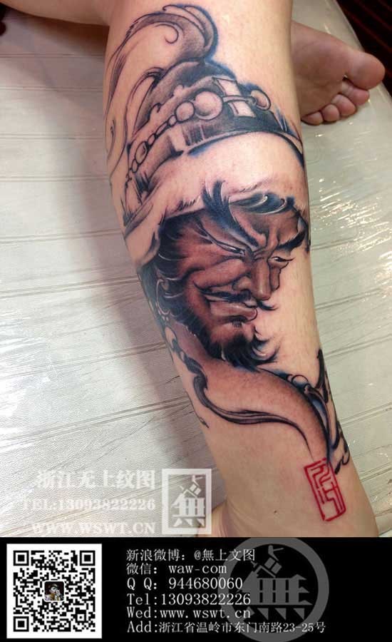 腿部个性的单于纹身