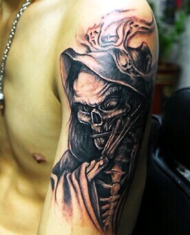 霸气个性的手臂死神刺青