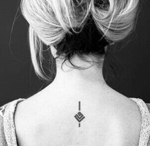 漂亮的小清新图腾刺青