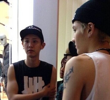 exo队员吴亦凡手臂蝎子图腾刺青