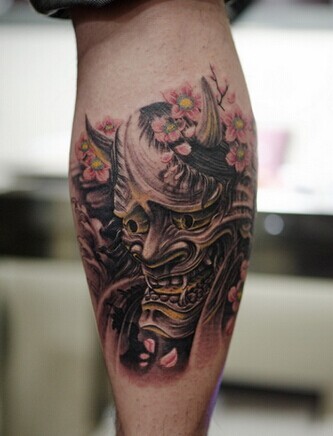 小腿部个性的般若樱花刺青