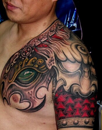 适合真男人的盔甲纹身