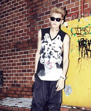 exo队员吴亦凡手臂蝎子图腾刺青