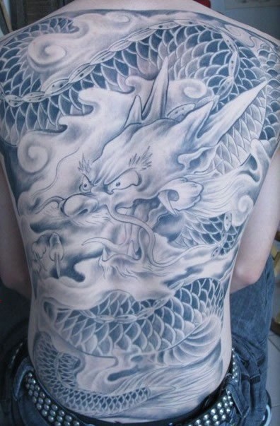 我们都是龙的传人  霸气外露的龙纹身