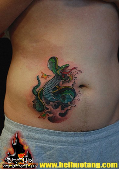 水纹碧波蟒蛇吐信子纹身图案