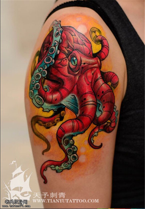 手臂彩色个性章鱼纹身图案
