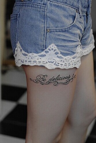 性感优雅的大腿英文刺青