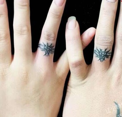 唯美清新的手指图腾纹身很适合情侣哦