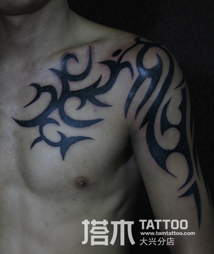 男士图腾半甲纹身图案