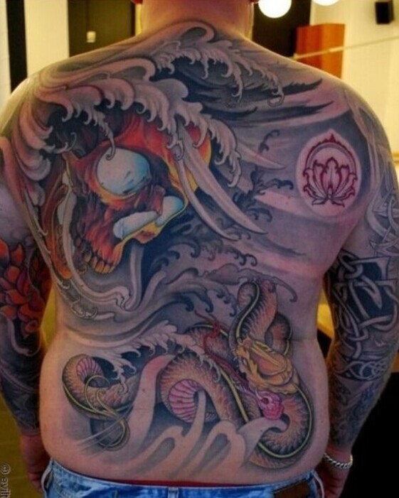 满背经典的日本般若纹身