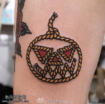 小腿上的绳子纹身图案