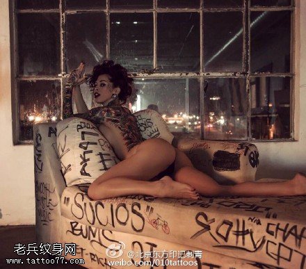 时尚美女纹身图案