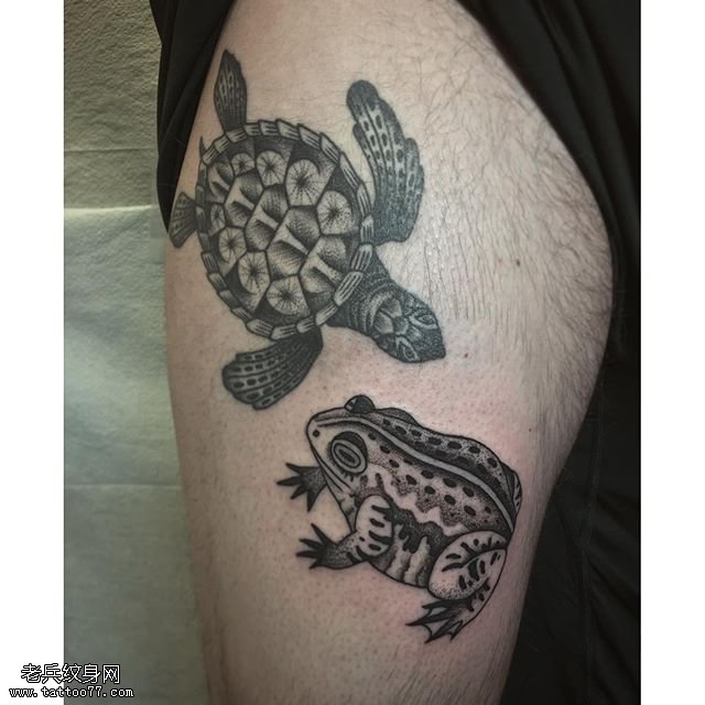 大腿的乌龟青蛙纹身图案