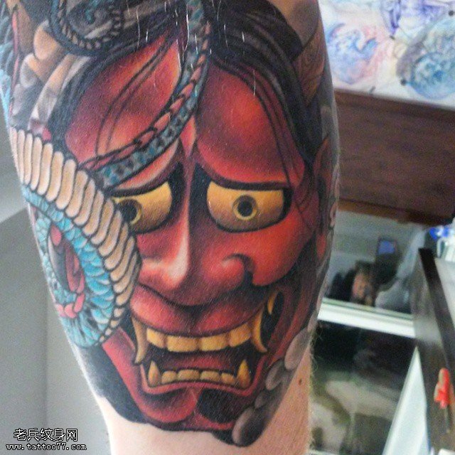 腿部的大般若纹身图案