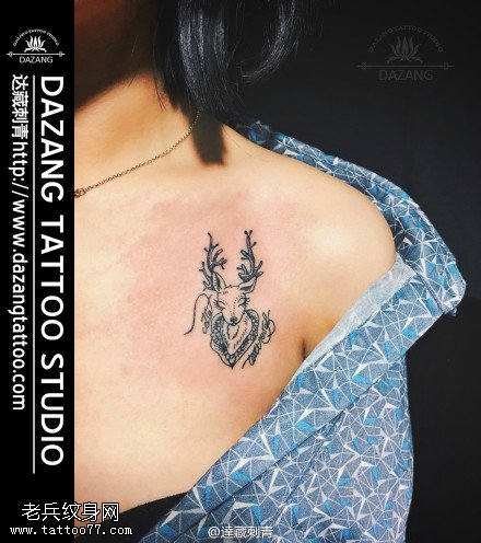 肩膀点刺的鹿头纹身图案