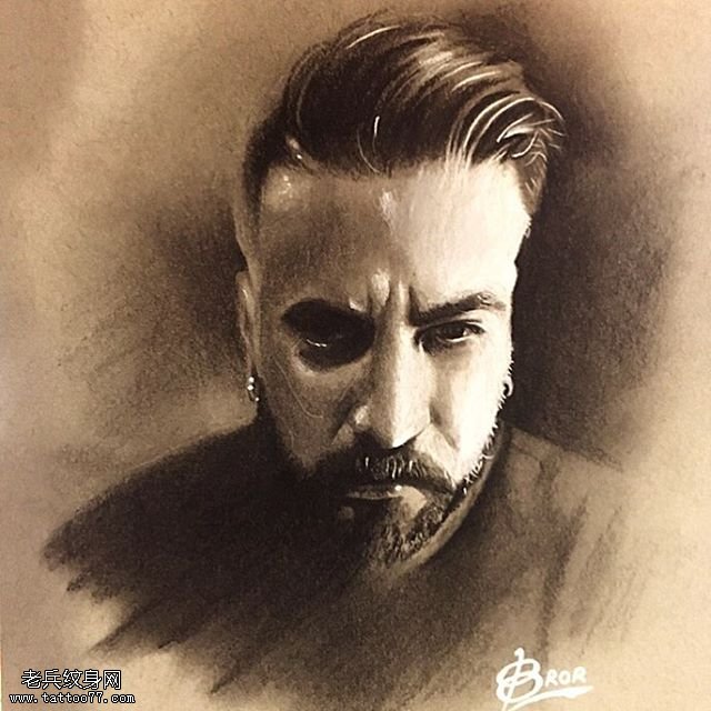 手稿素描的帅哥纹身图案