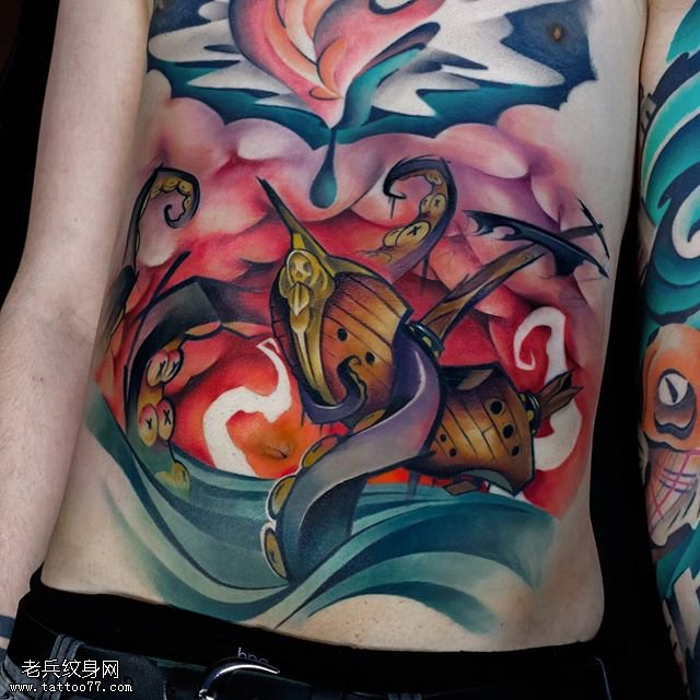 腹部水彩图腾纹身图案