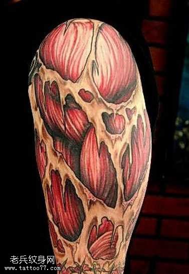 胳膊上的3d肌肉纹身图案