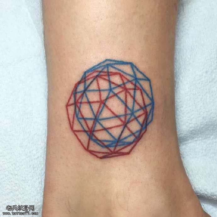 脚腕上线条几何图形纹身图案
