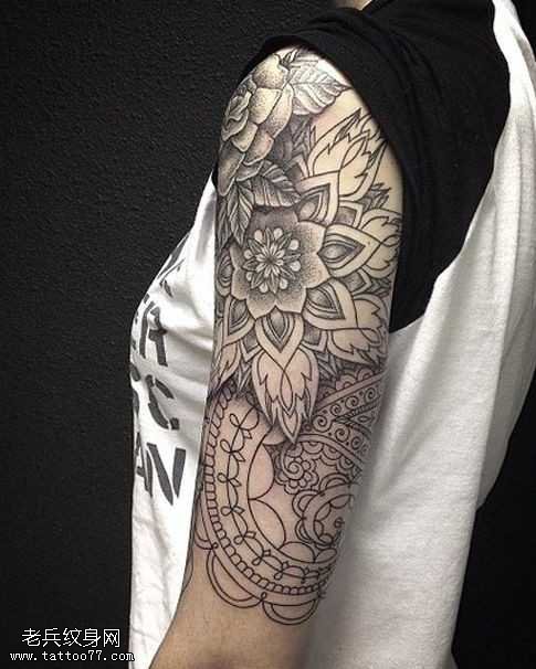手臂花朵图腾纹身图案