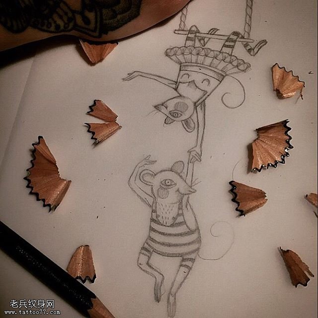 手稿素描的两只老鼠纹身图案