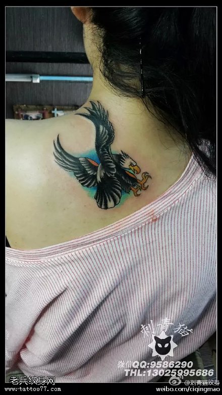 背部的雄鹰纹身图案