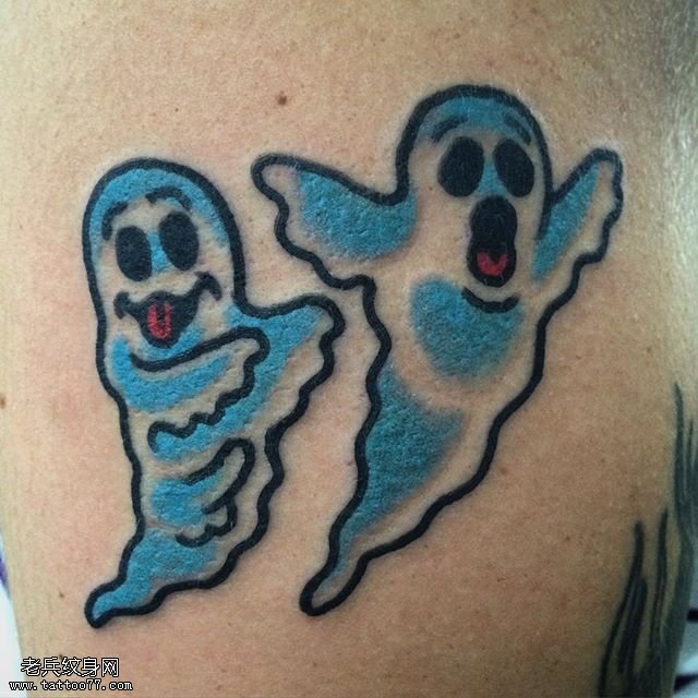 背部点刺小人纹身图案