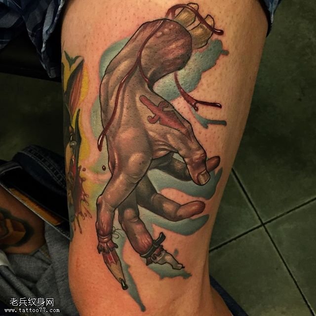 小腿的手纹身图案