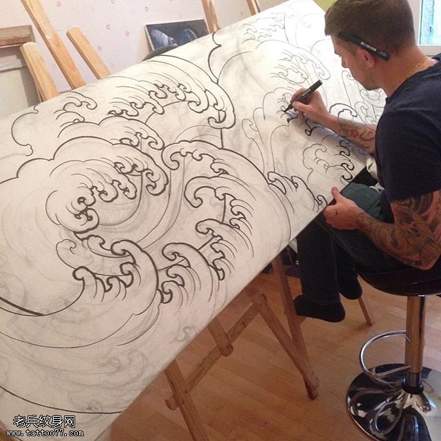 欧美风手稿大浪花纹身图案