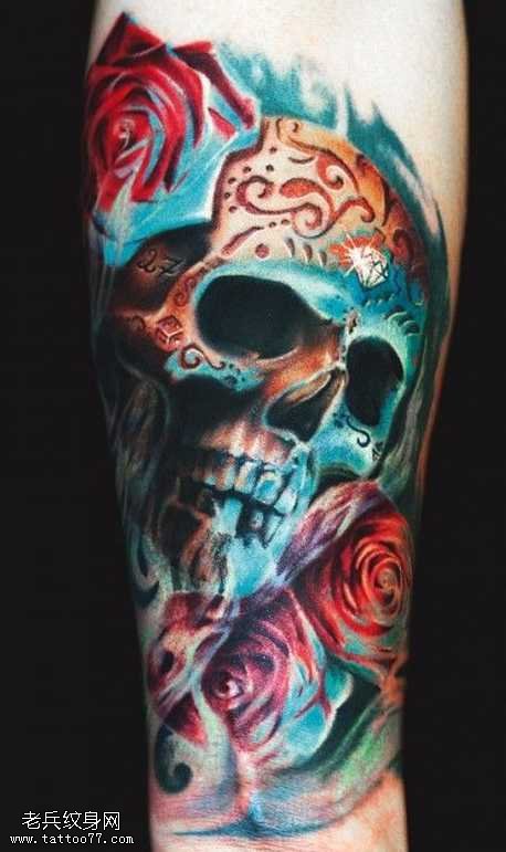 腿部帅气好看的骷髅纹身图案