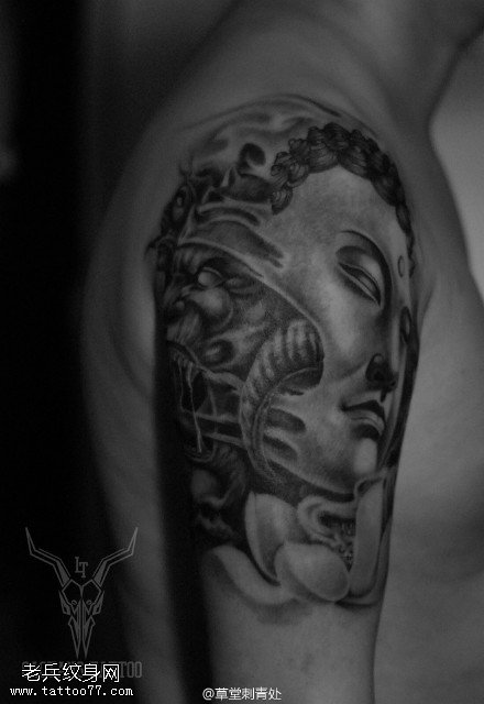 肩膀佛骷髅纹身图案