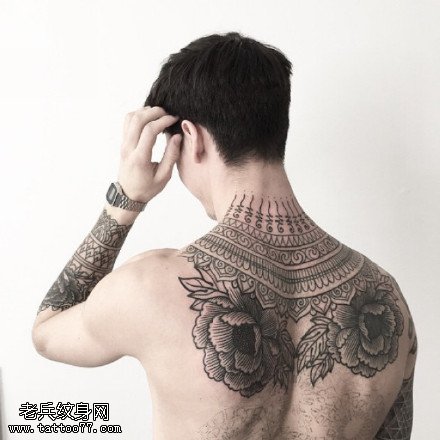 背部经典梵花牡丹纹身图案