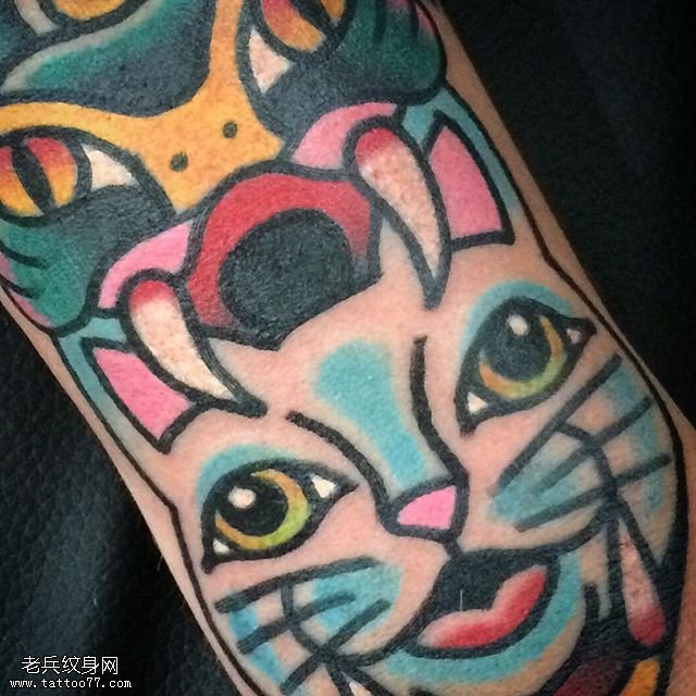 涂鸦大花猫纹身图案