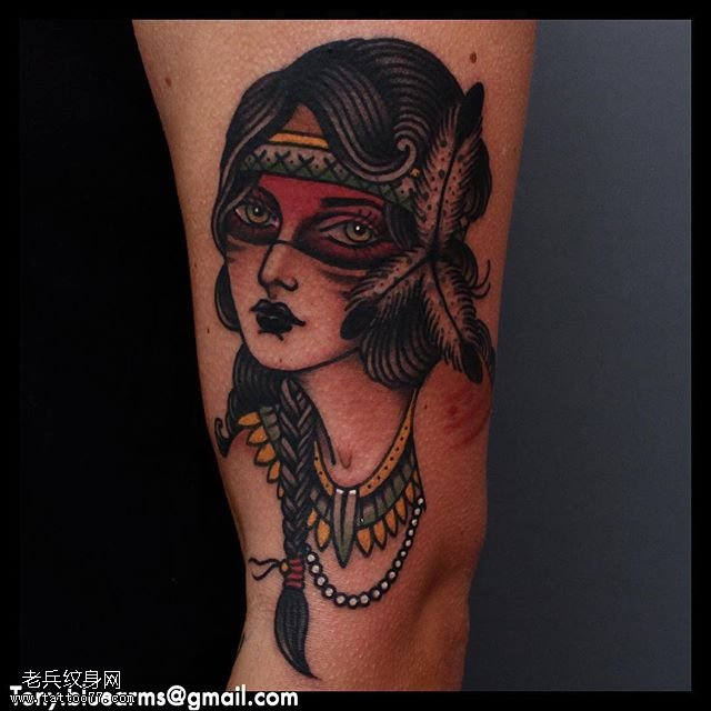 大腿的面具女神纹身图案