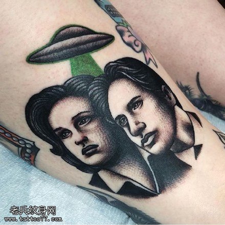 大腿的夫妻照纹身图案