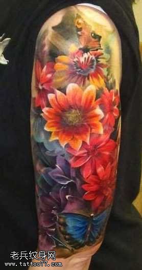 胳膊的花朵纹身图案