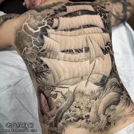 满背帆船龙图腾纹身图案