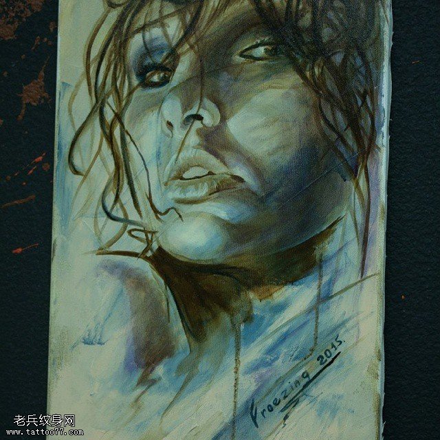手绘凌乱的女人纹身图案
