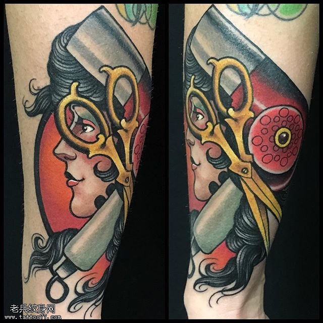 腿部剪刀下的美女纹身图案