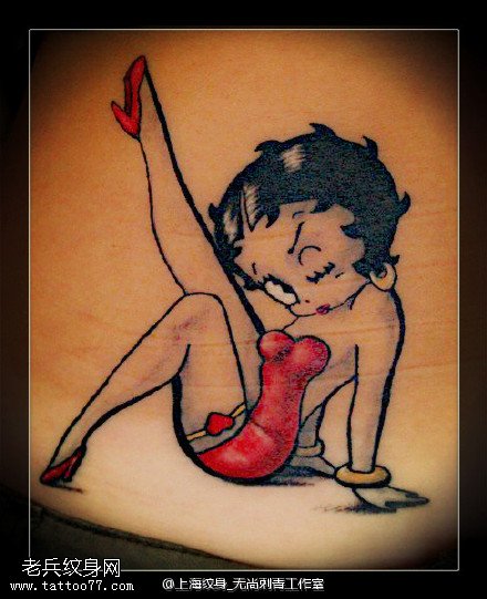 背部摩登女郎纹身图案