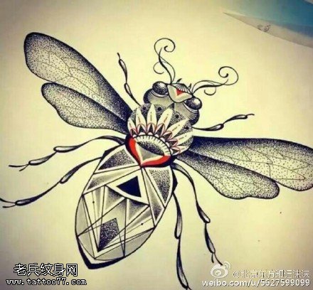 几何元素昆虫纹身图案