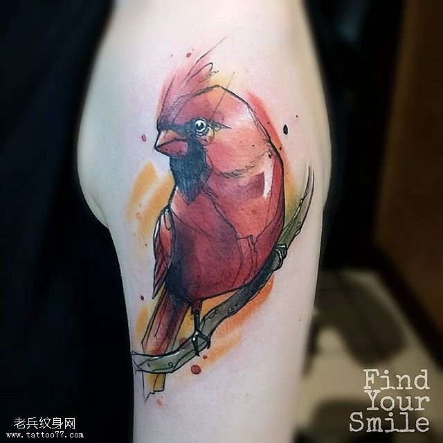 肩部彩绘鸟纹身图案