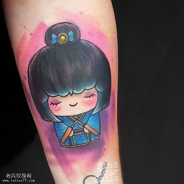 小腿卡通小姑娘纹身图案