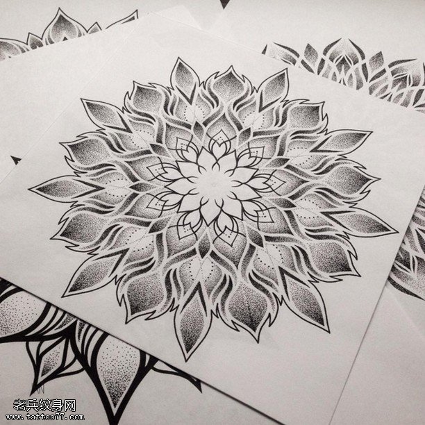 手稿经典点刺的梵花纹身图案