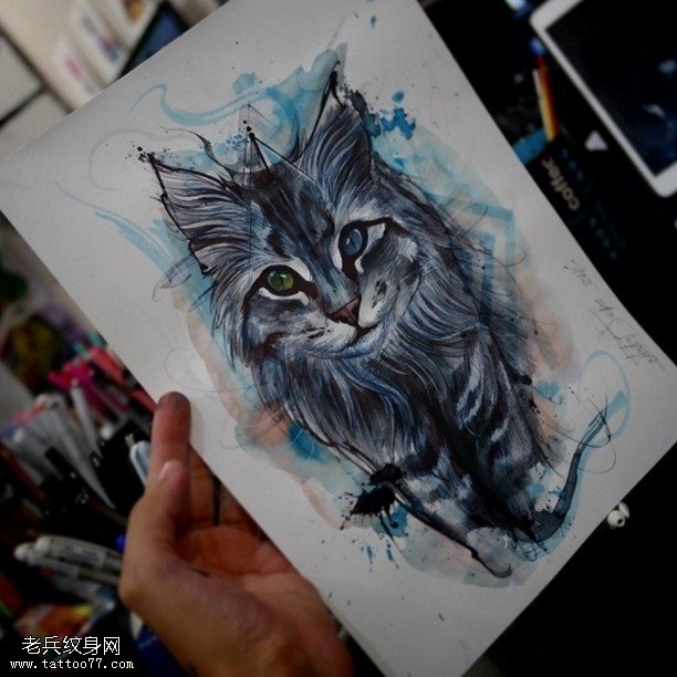 手稿水墨的猫咪纹身图案