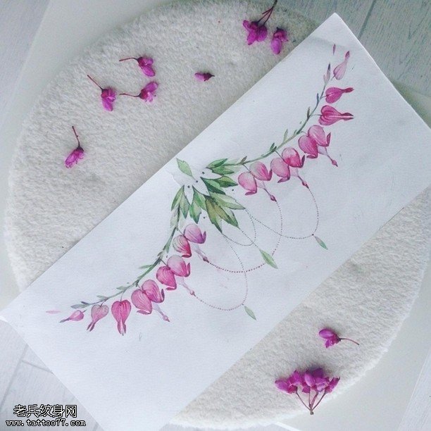 手稿清新的花边纹身图案