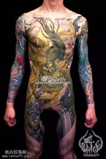 经典半胛大气的凤凰纹身图案