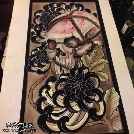手稿骷髅菊花纹身图案