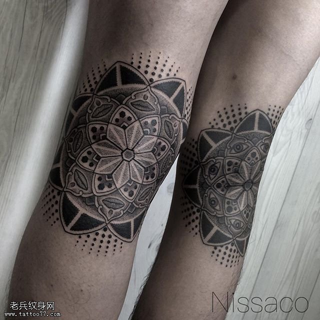膝盖上的梵花纹身图案